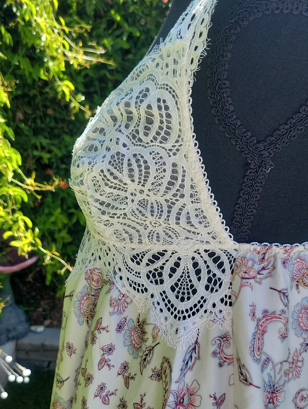 Victoria's Secret White and Pink Lace Chemise Nightgown Slip Dress SZ XS - Picture 14 of 16